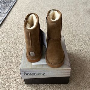 BearPaw NWT Toddler Girl Hickory suede boots size 11